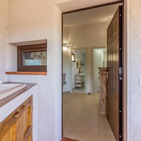 Guesthost - Sa Luna With Garden&parking! Baja Sardinia